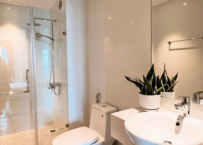Greenbay Premium Ha Long Bay-Apart Service Appartement *