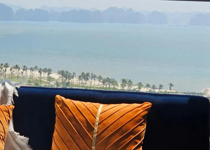 Greenbay Premium Bay Hạ Long